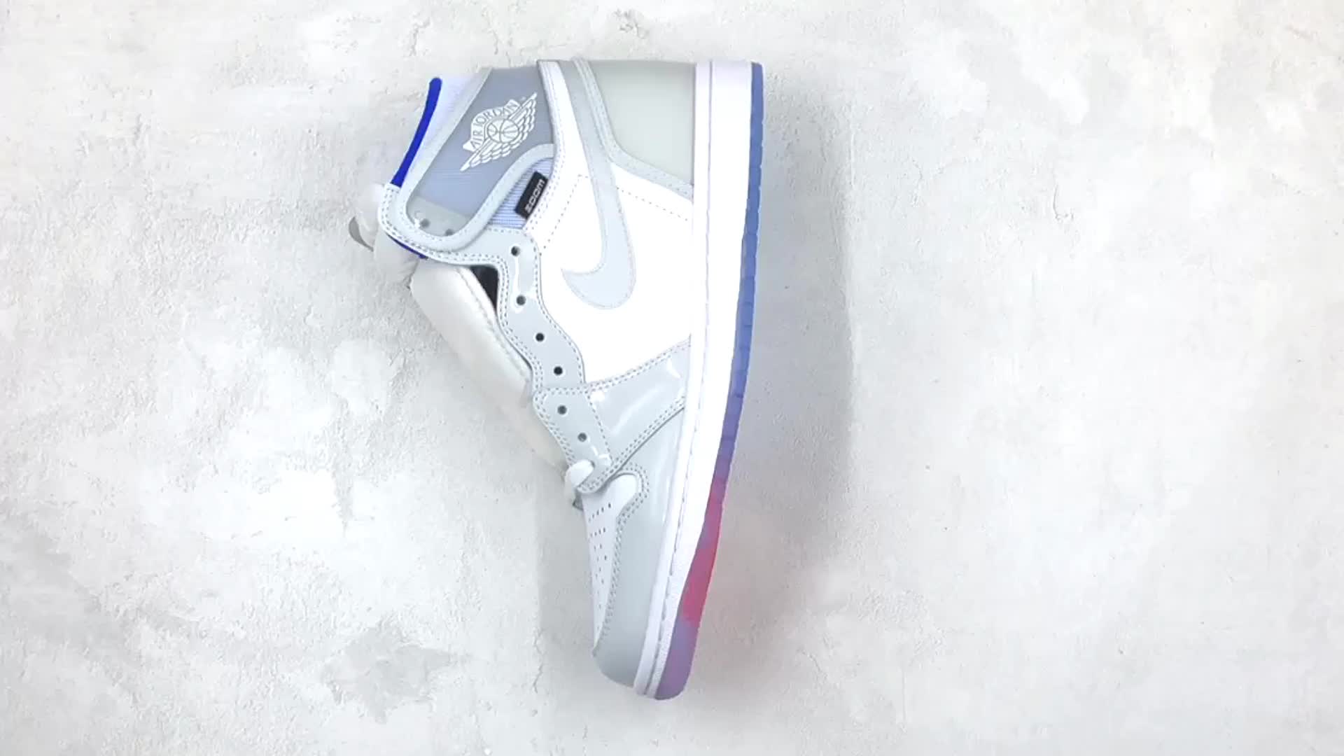 E30 | 纯原 乔丹 AJ1 灰白渐变 货号:CK6637-104 小迪奥Air Jordan 1 Zoom R2T “Racer Blue”纯原版本出货‼全新配色鞋面以白色和浅灰色为主调 J21