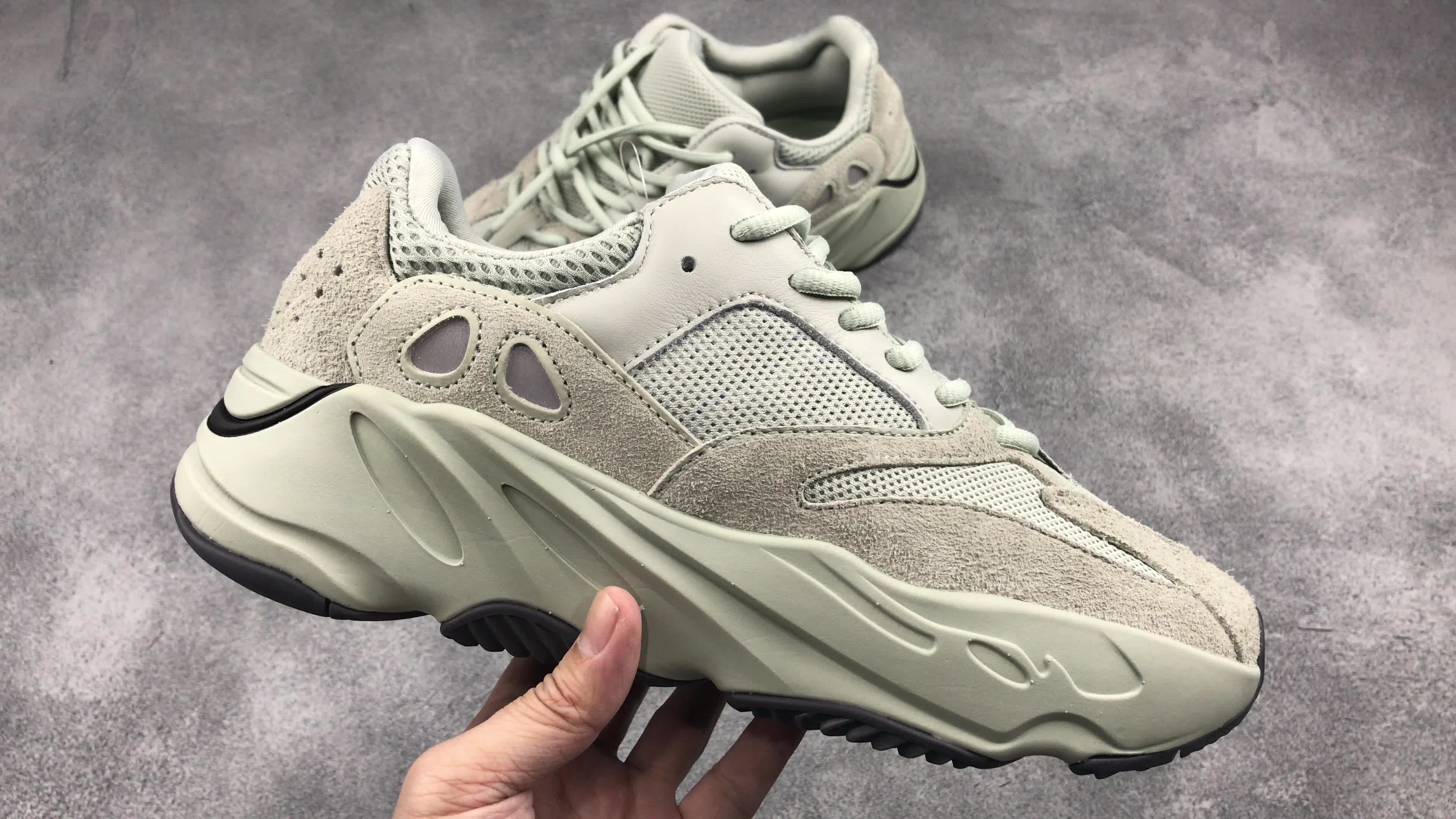 adidas yeezy boost 700 salt 海盐 椰子 老爹鞋 跑步鞋 eg7487