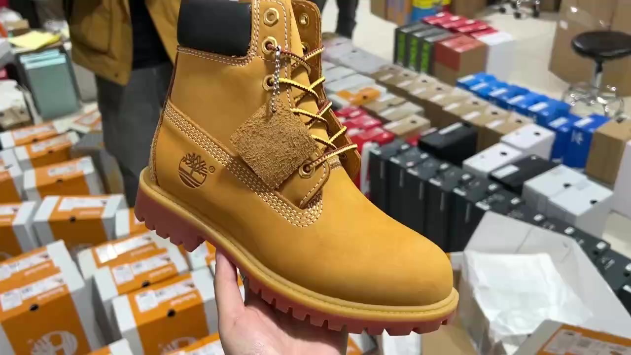 经典款户外高帮休闲大黄靴