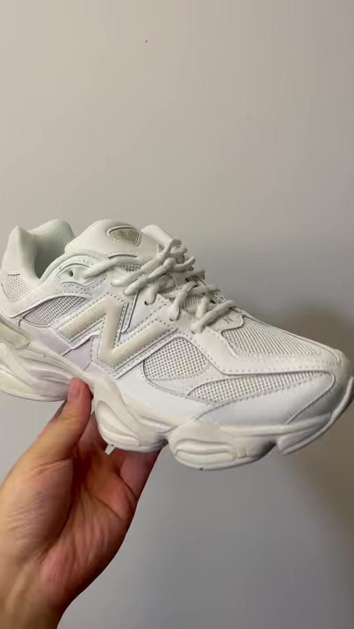 NEW B⭐⭐⭐⭐CE 9060 QC