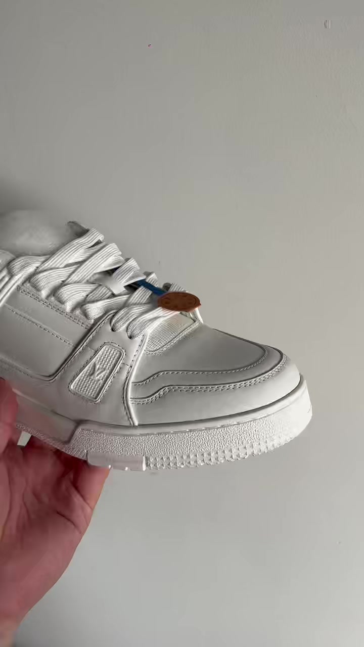 QC L⭐⭐⭐s V⭐⭐⭐⭐⭐n