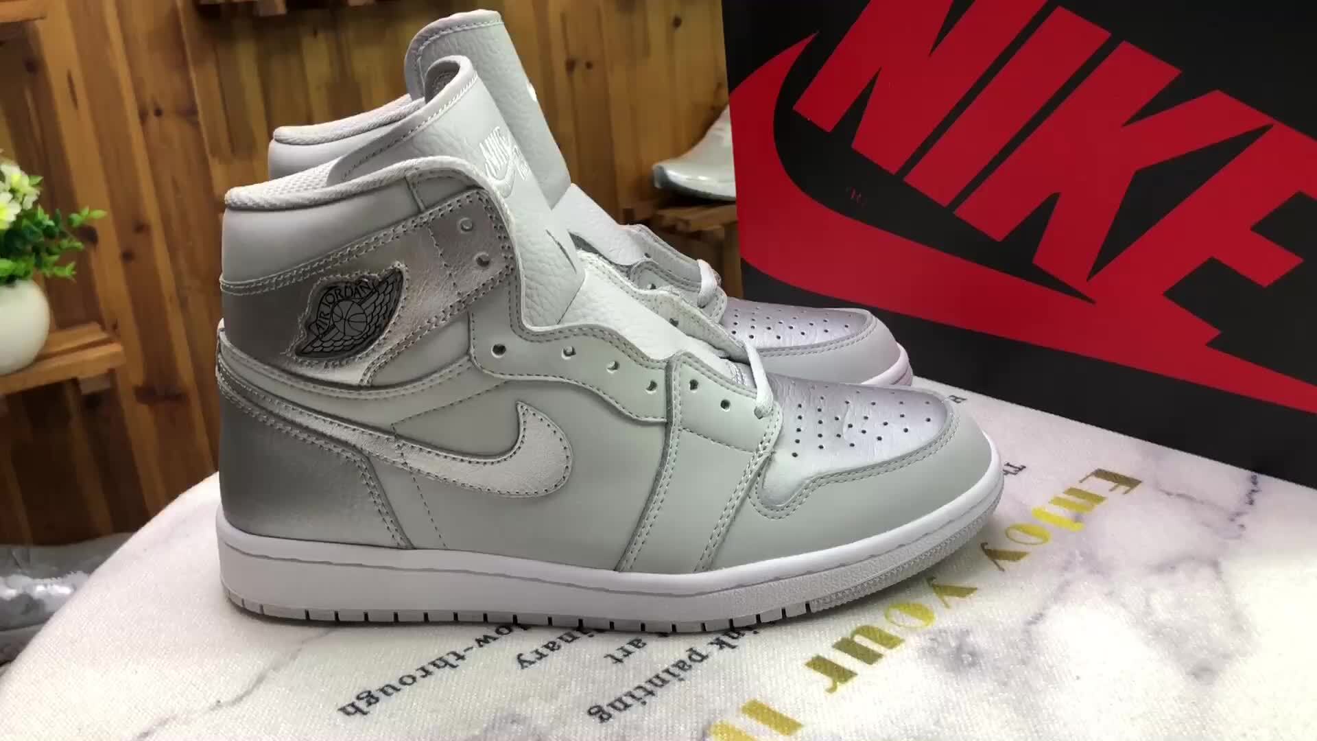 dc1788-029 乔1 aj1灰银麂皮 情侣款篮球鞋板鞋高帮款 号码36 36.