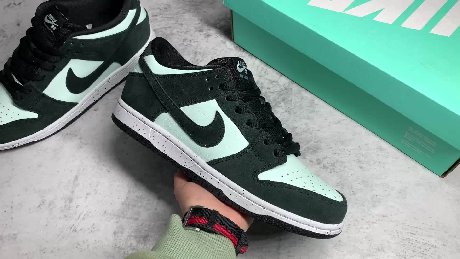 小钻石nksbdunkbarelygreen