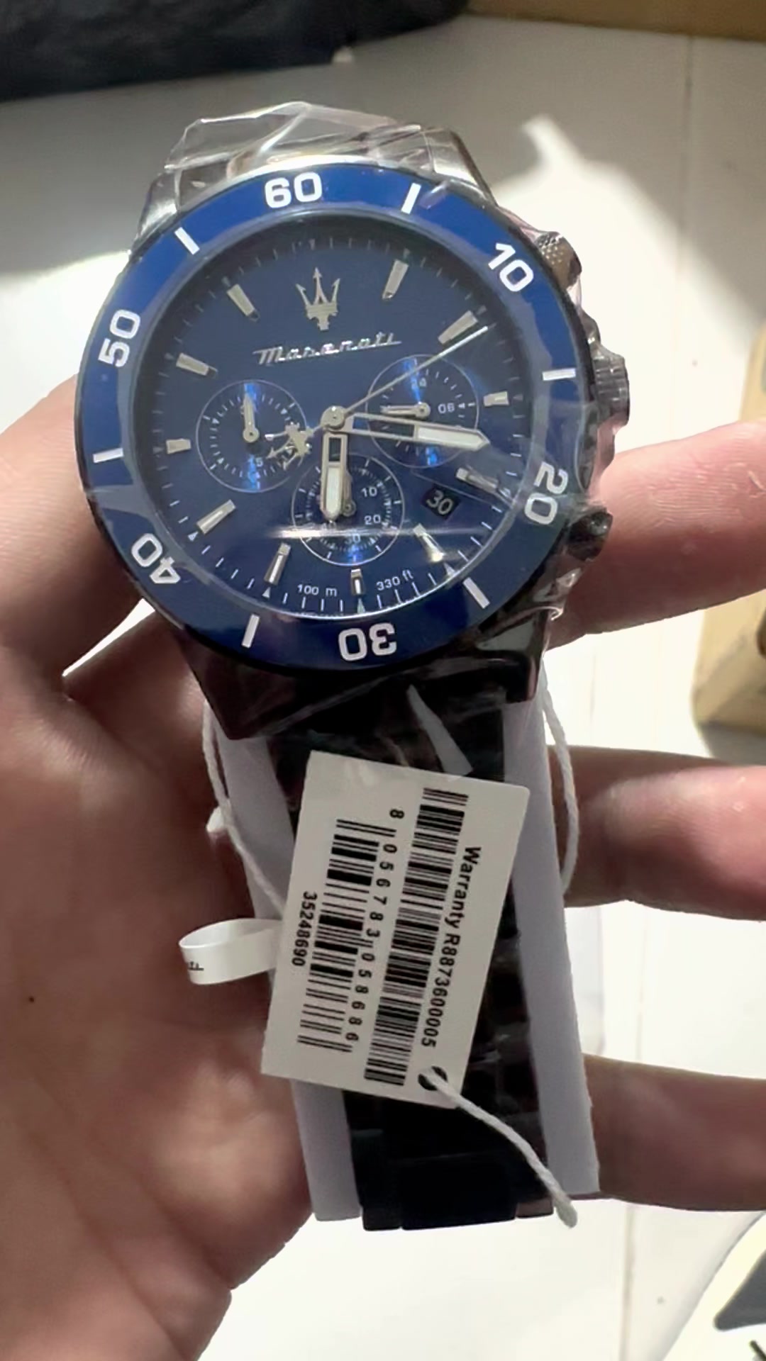R8873600005