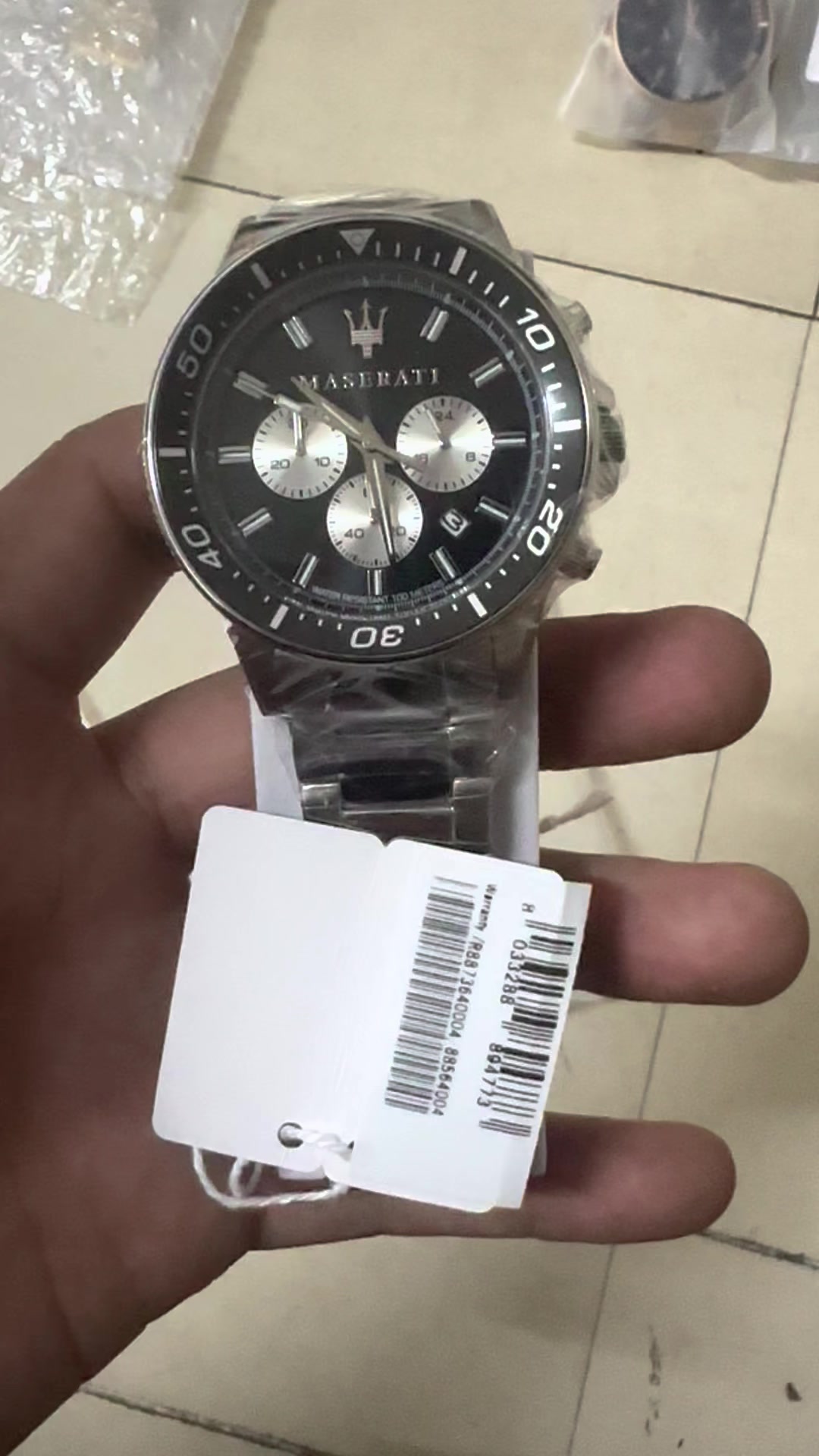 R8873640004