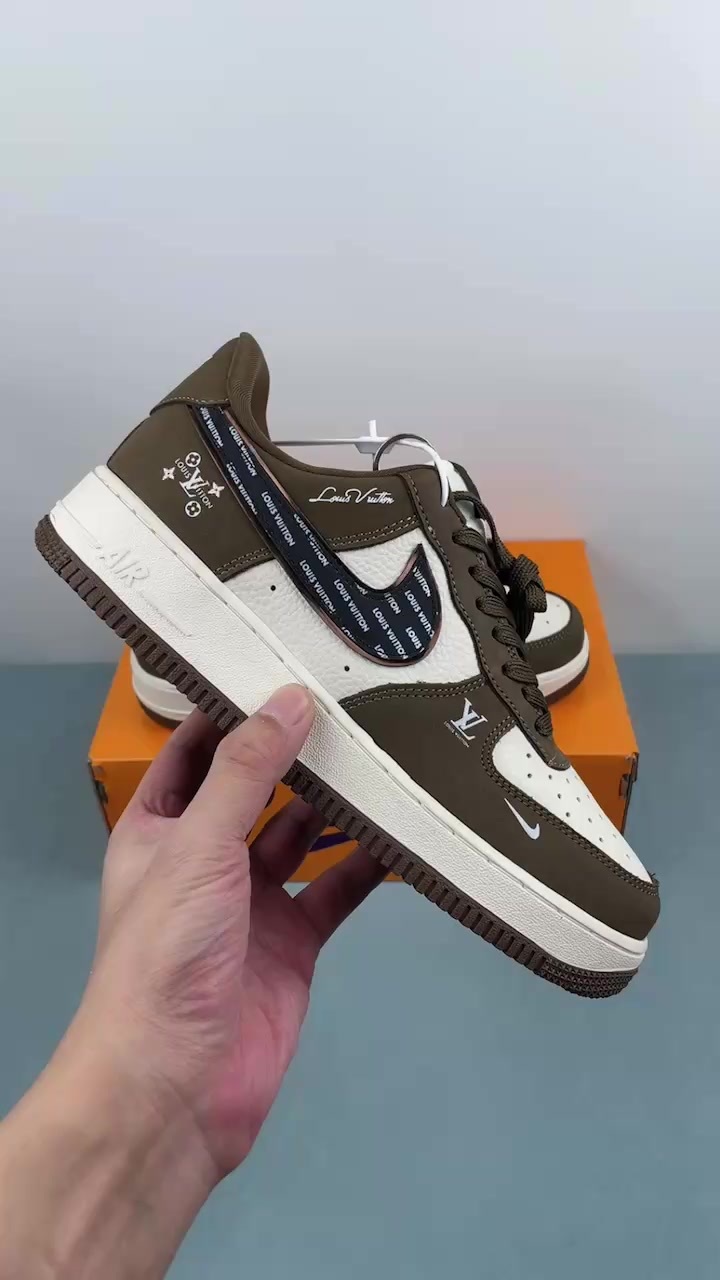 2025_09_18_00_06_IMG_4324.MP4