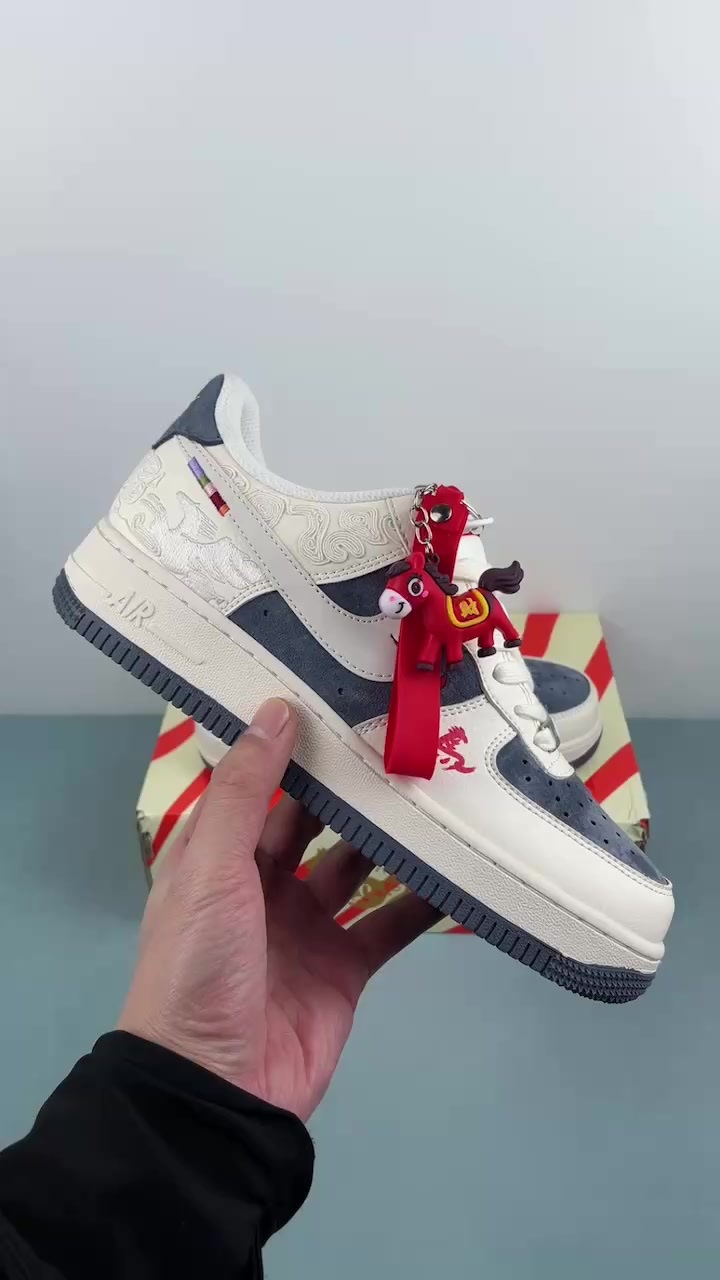 2026_01_03_23_45_IMG_0501.MP4