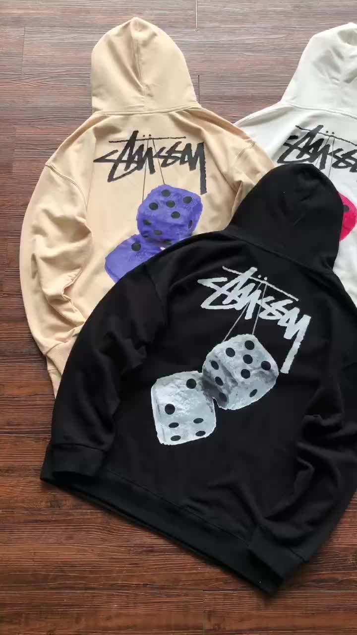 185 STUSSY HOODIE 892612（im 171cm 55kg i wear size S in the phot）