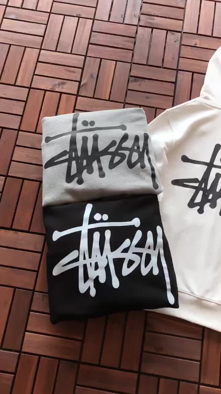 178 STUSSY HOODIE 8112805（im 171cm 55kg i wear size S in the phot