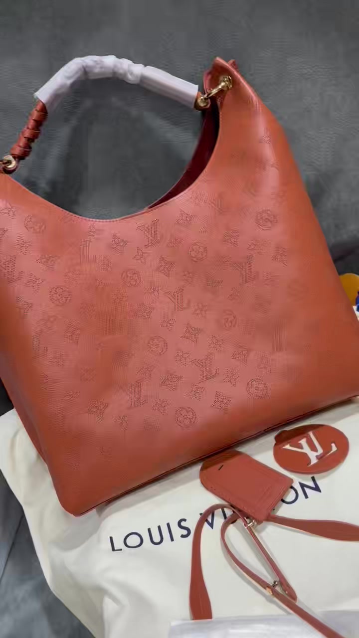 305