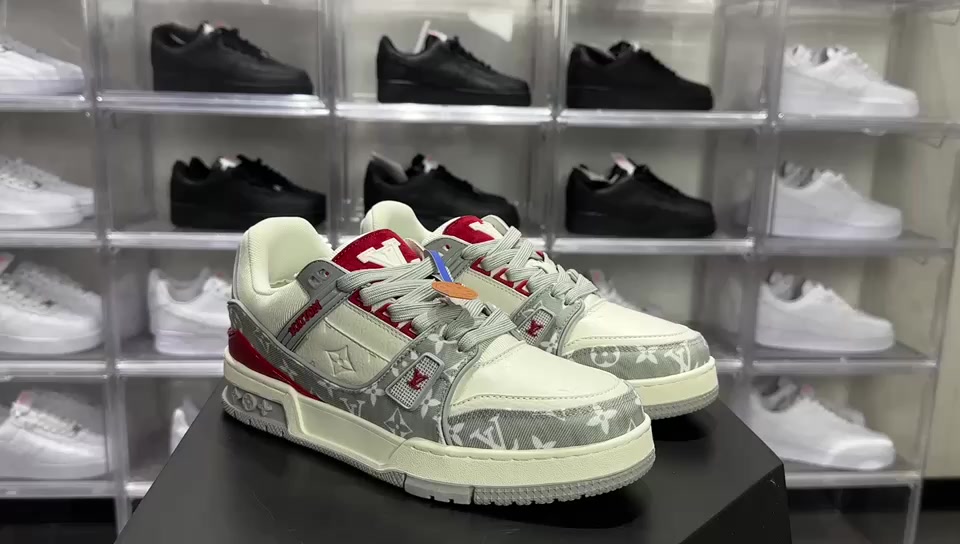 LV shoes