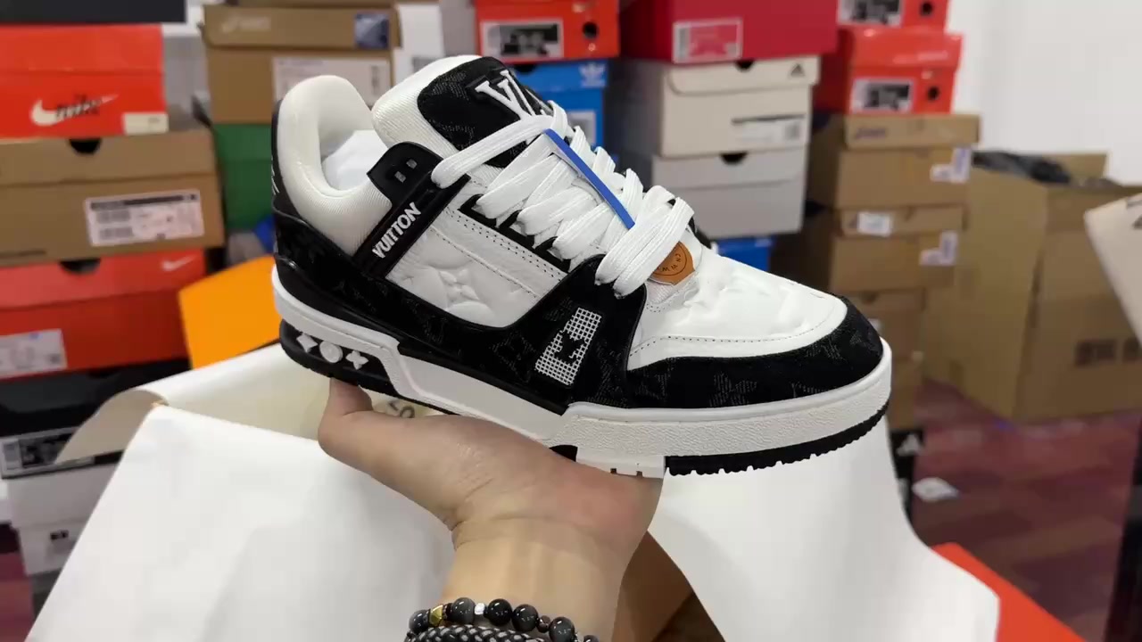 LV shoes