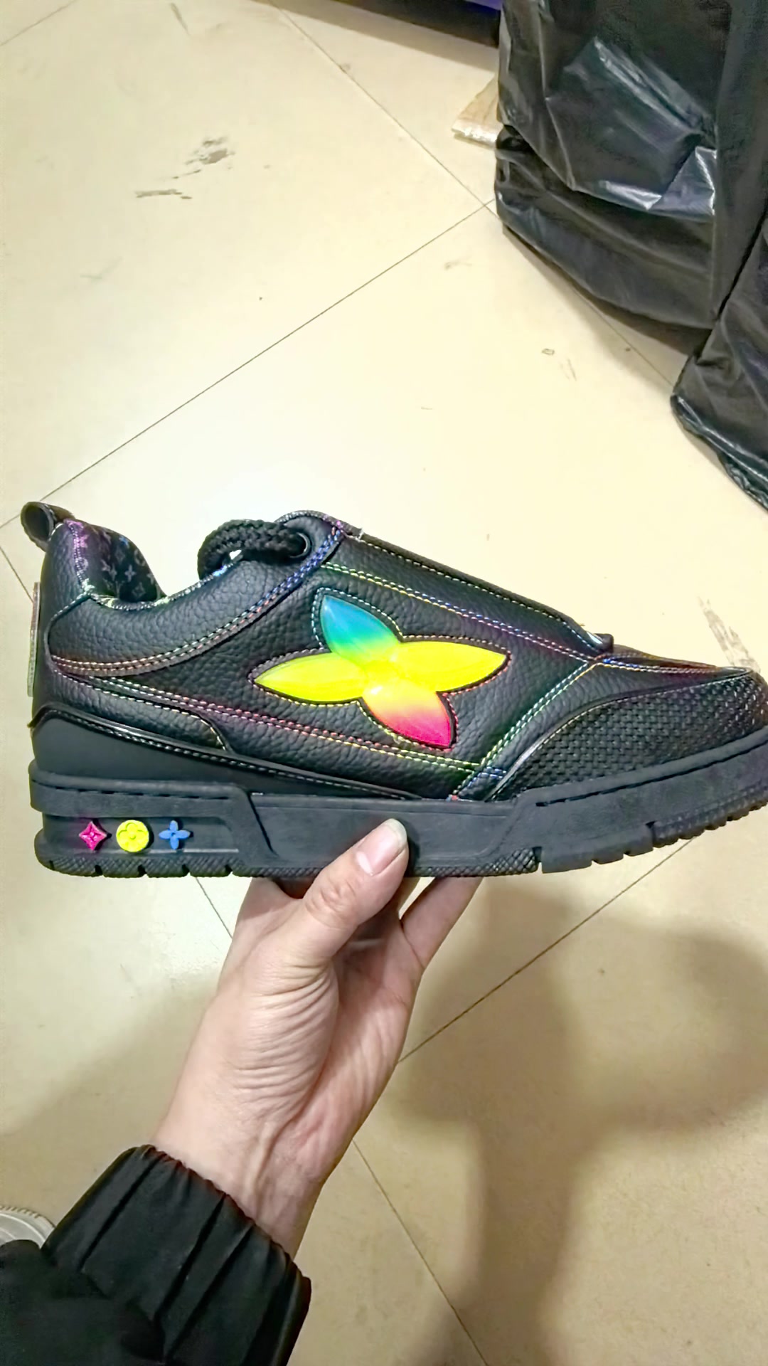 LOUIS VUITTON Skate大花.天地盖