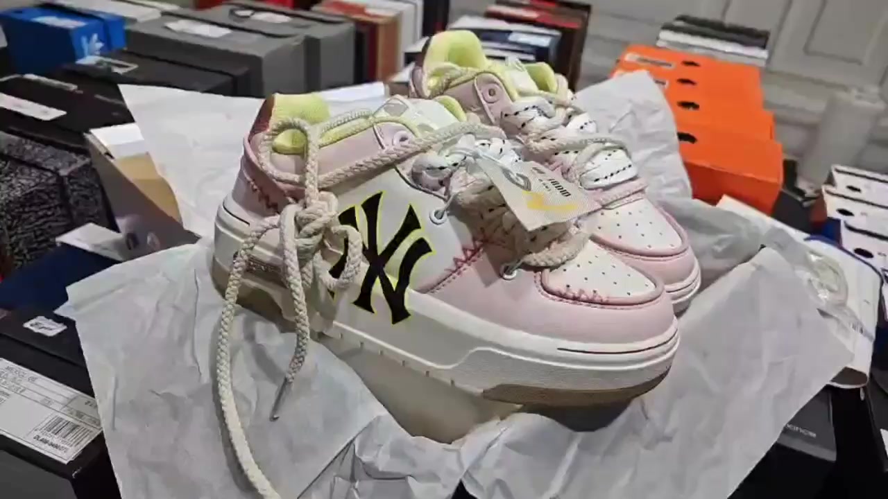 MLB