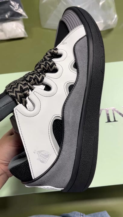 LANVIN
