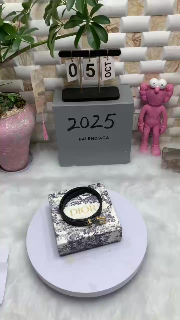 微信视频2025-10-14_215921_863.mp4