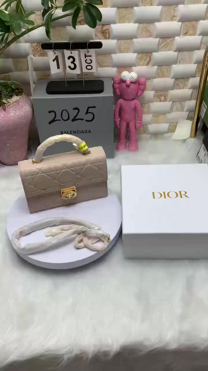 微信视频2025-10-14_221037_854.mp4